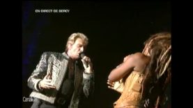 1. Johnny Hallyday et Amy Keys – J’oublierai ton nom – Bercy 30 septembre 2006 vignette