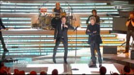 322. Johnny-Hallyday et Gad Elmaleh – Toute la musique que j’aime – 2011 vignette