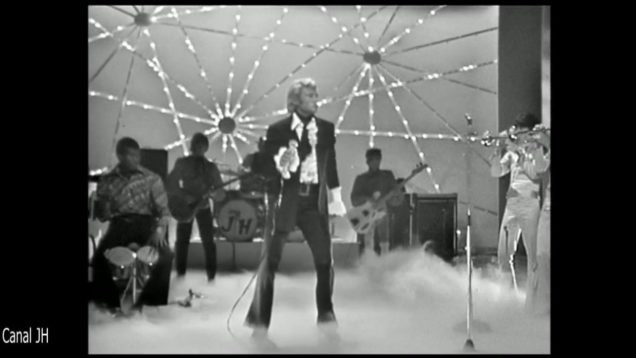 574-johnny-hallyday-jeune-homme-1968-mp4 vignette
