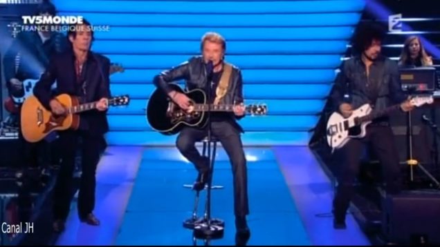 582-johnny-hallyday-joue-pas-de-rocknroll-pour-moi-2013-mp4 vignette