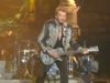 611-johnny-hallyday-je-suis-ne-dans-la-rue-bercy-2006-mp4 vignette