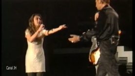 394-johnny-hallyday-et-les-rita-mitsouko-ma-gueule-tour-eiffel-2000-daily-blacklist-mp4 vignette