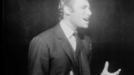 1046-johnny-hallyday-quand-un-air-vous-possede-1962-daily-blacklisted-mp4 vignette