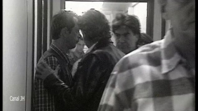 731-johnny-hallyday-avant-concert-lyon-octobre-1994-mp4 vignette