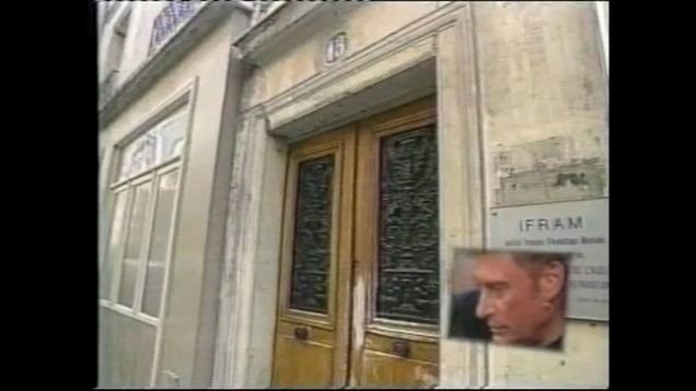 979-johnny-hallyday-visite-de-son-1er-appartement-avec-desta-mp4 vignette