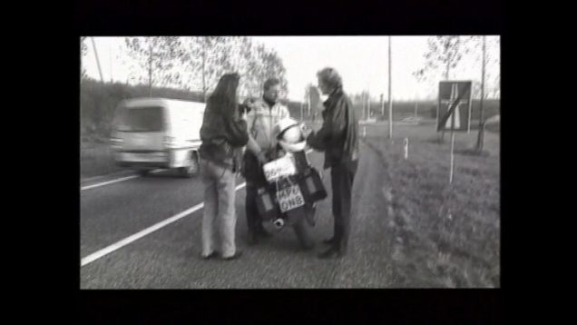 1011-johnny-hallyday-controle-de-police-en-hollande-1994-mp4 vignette