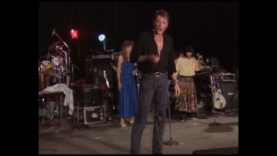 1034-johnny-hallyday-repetitions-bercy-1987-quelque-chose-de-tennessee-mp4 vignette