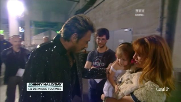 522-johnny-hallyday-avant-concert-stade-de-france-2009-mp4 vignette