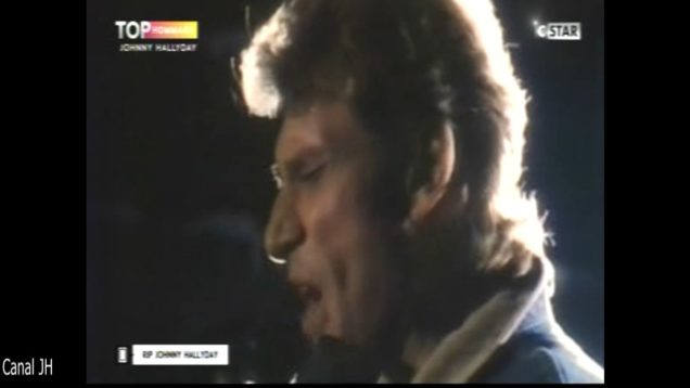 529b-johnny-hallyday-le-chanteur-abandonnee-nuit-hommage-cstar-2017-mp4 vignette